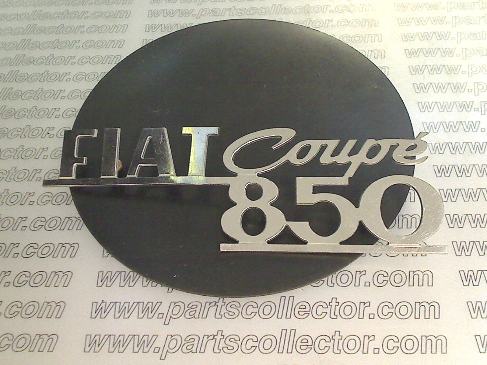 FIAT 850 COUPE EMBLEM